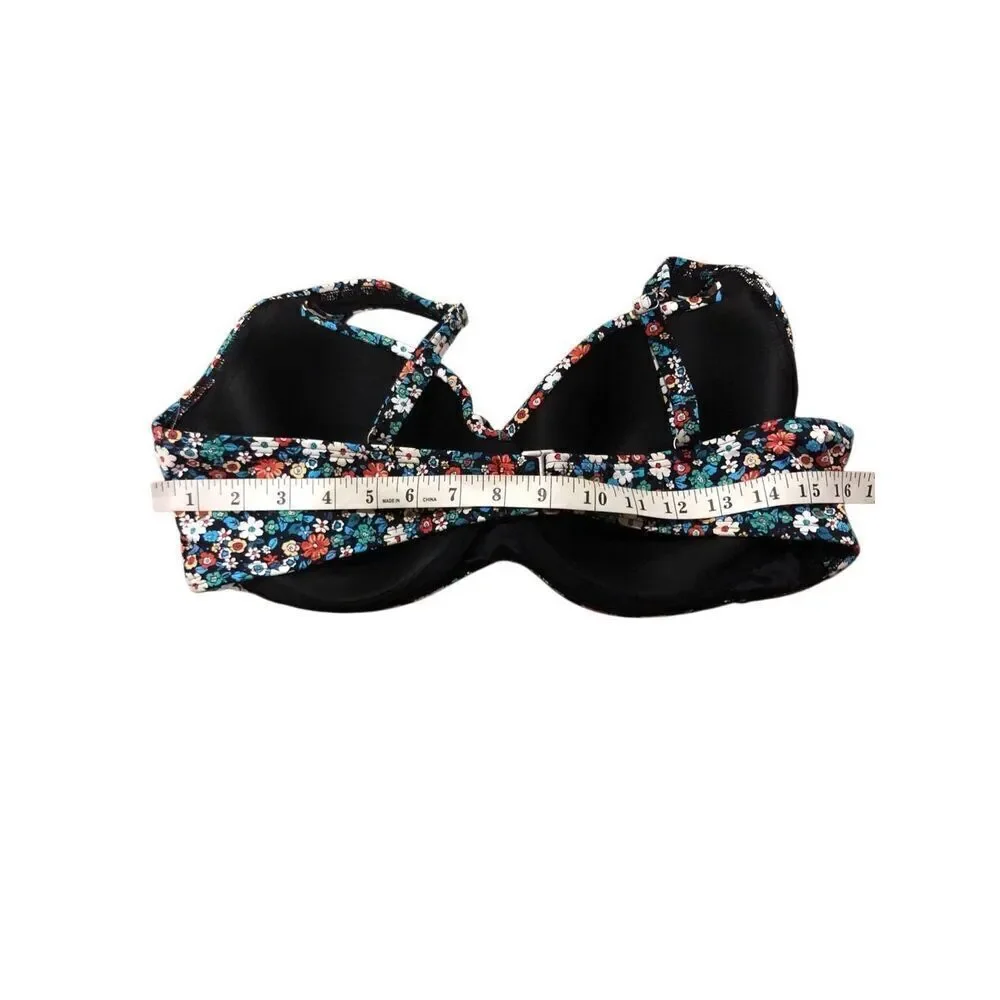 Land’s End floral Built-in Underwire bikini top has fully adjustable straps, hol